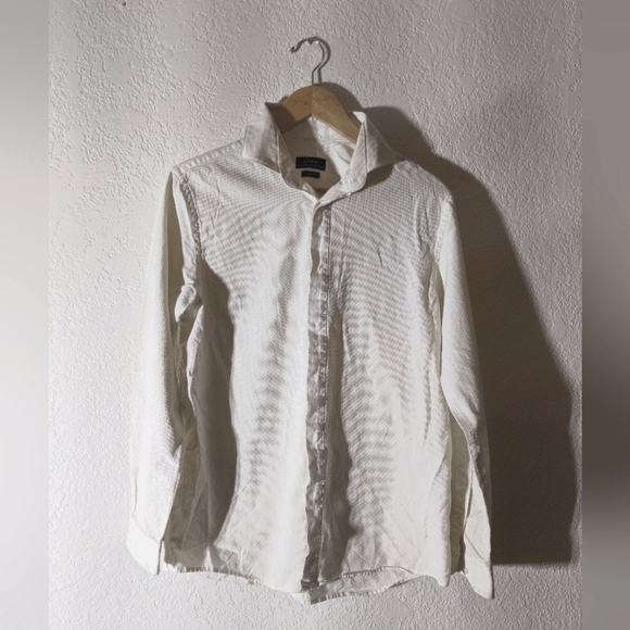 Classic White Women's Zara Shirt with Chevron Texture - Picture 1 of 3